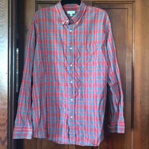 Sonoma men’s long sleeve button down shirt.